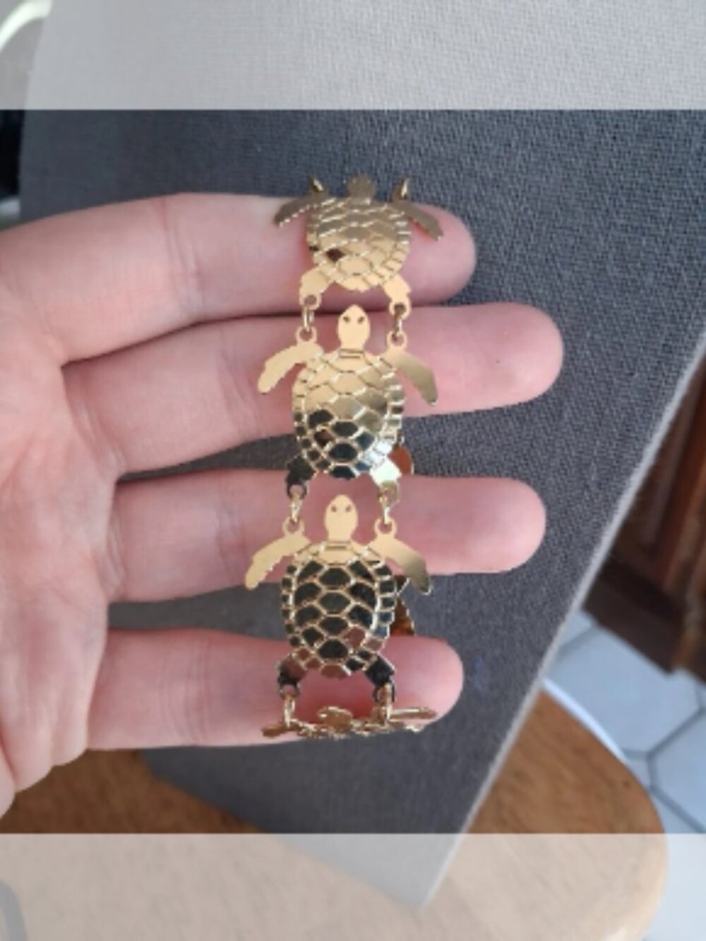 8 inch Wild Bryde Turtle bracelet